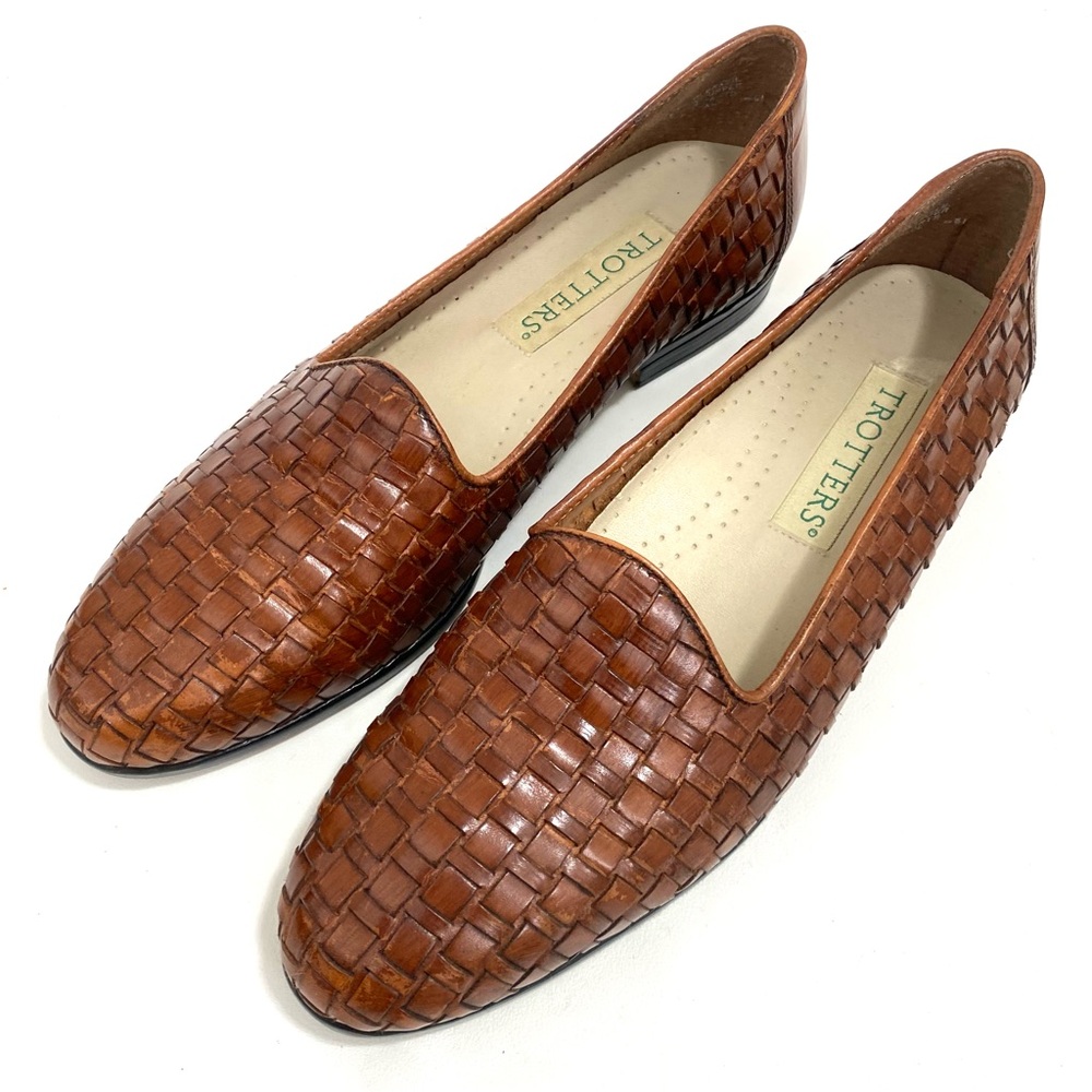 Trotters Brown Woven Leather Loafers Flats 8 N Slip On Almond Toe Womens Comfort